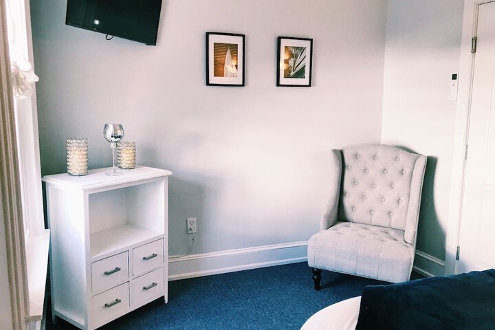 Room 30 of 183