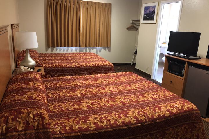 Evergreen Lodge