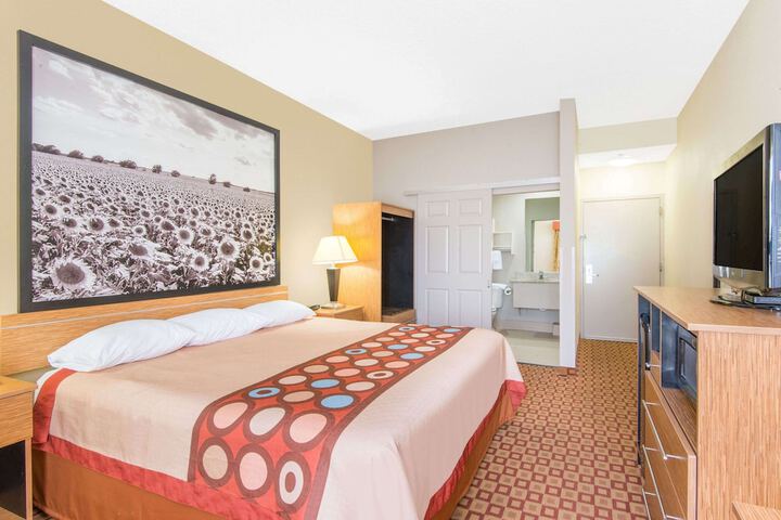 Room 13 of 14
