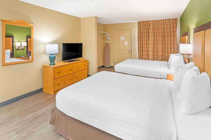 Room 34 of 41