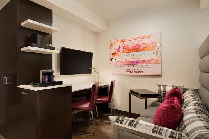 Room 54 of 127