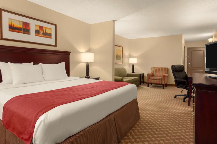 Room 13 of 28