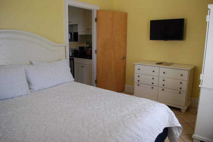 Room 18 of 36