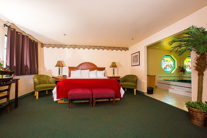 Room 7 of 35