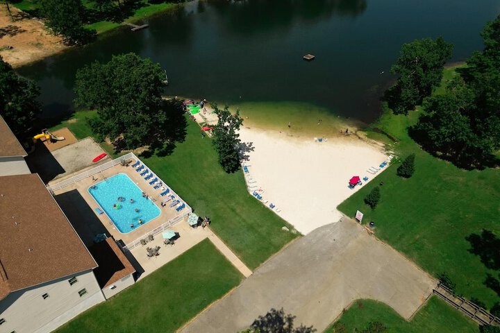 Crown Point Resort