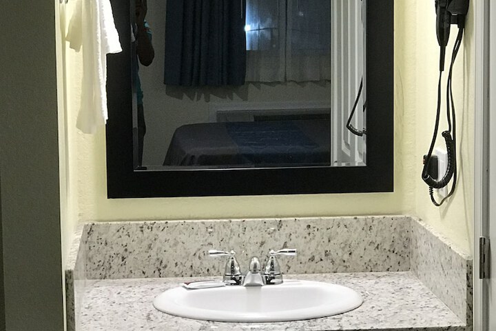 Room 19 of 24