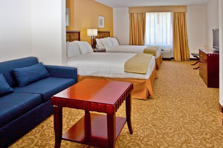 Room 15 of 33