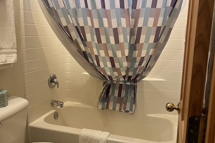 Room 174 of 210