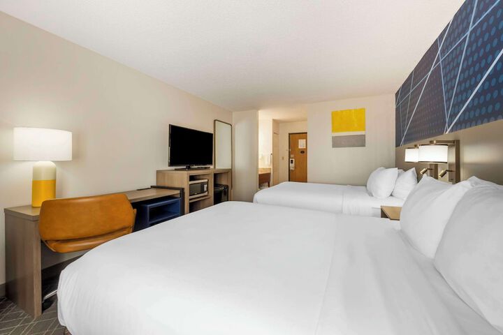 Room 16 of 40