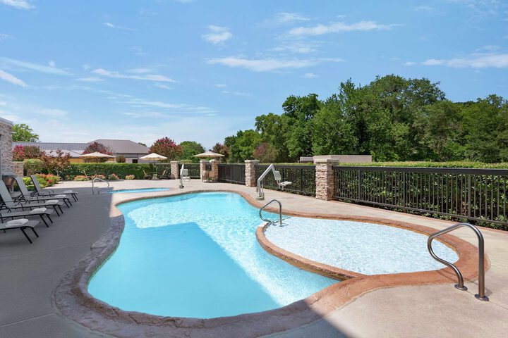 Pool 6 of 42