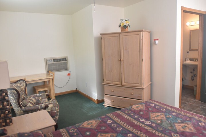 Room 13 of 15