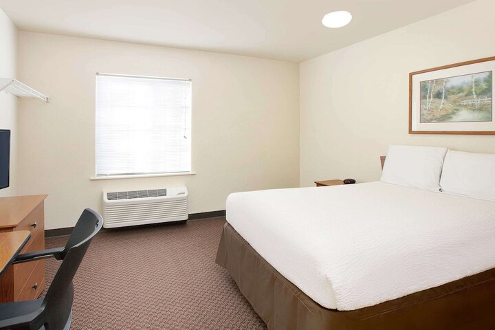 Room 30 of 59