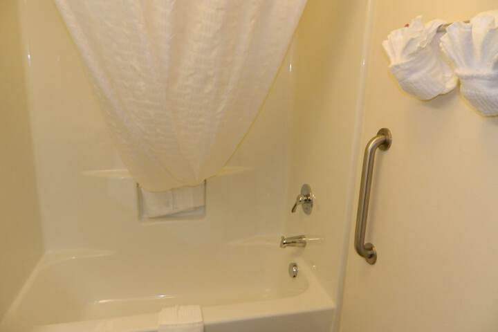 Room 30 of 42