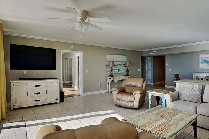 Room 200 of 394