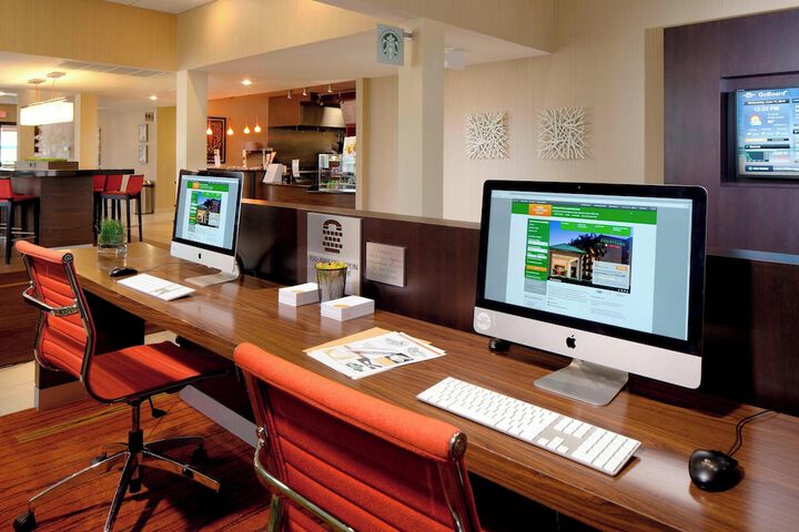 Business Center 22 of 22