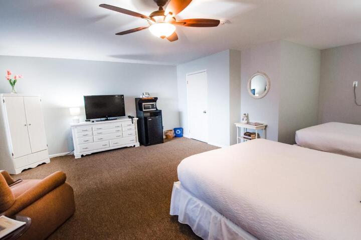 East Shore Lodging