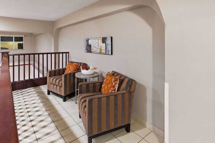 Super 8 by Wyndham Lubbock West