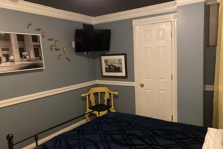 Room 55 of 102
