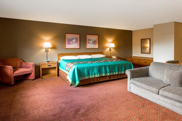 Room 12 of 14