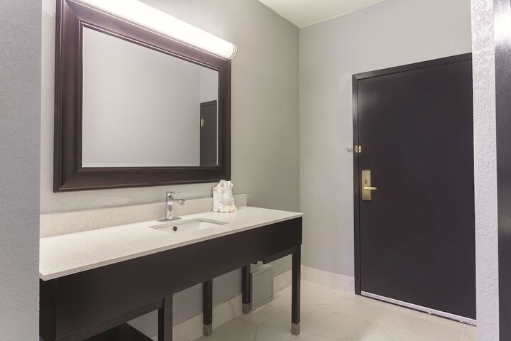 Room 26 of 53