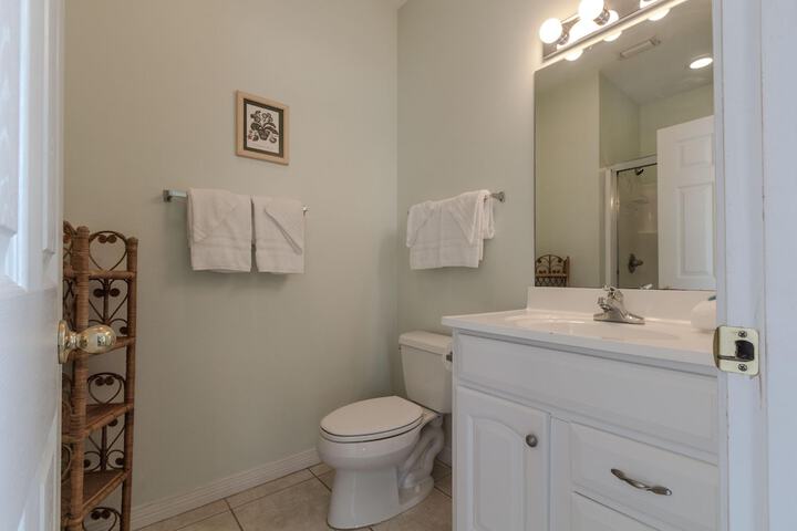Room 10 of 25