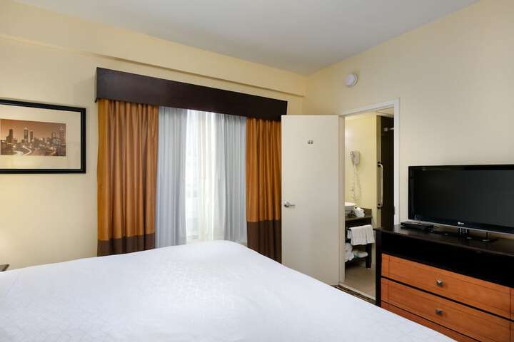 Room 13 of 75