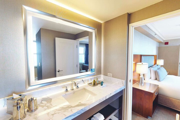 Hilton Chicago