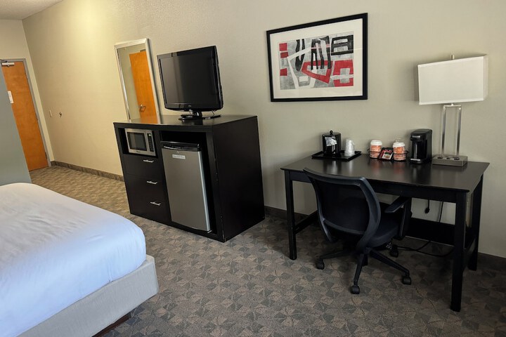 Comfort Inn Huntington near University area