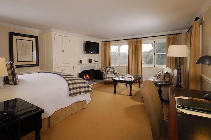 Room 32 of 57