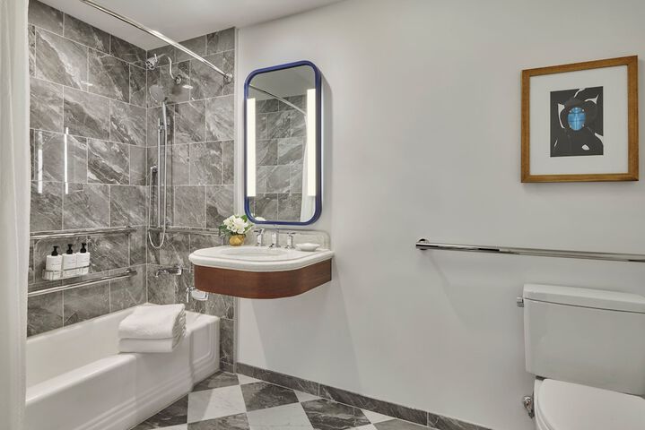 InterContinental Chicago Magnificent Mile by IHG
