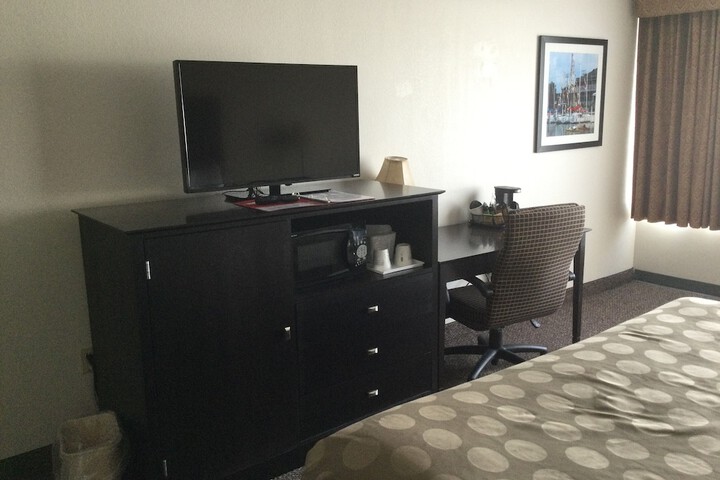 Room 16 of 36