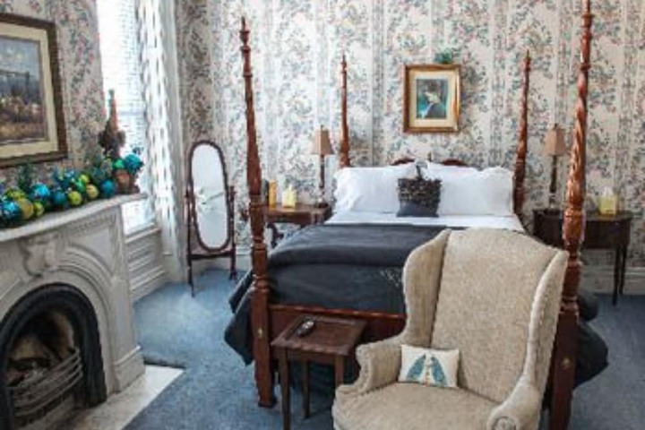 Room 34 of 70