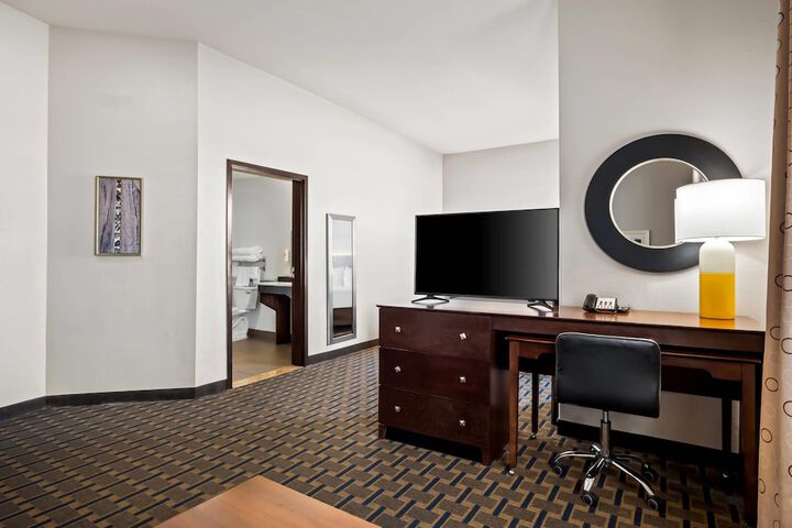 Comfort Suites Waxahachie - Dallas