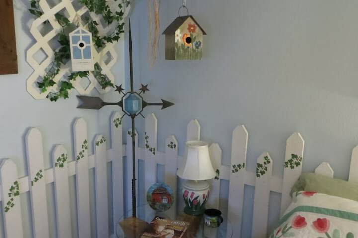 Cupola Inn Bed & Breakfast