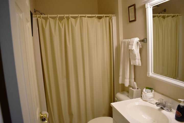 Room 195 of 238
