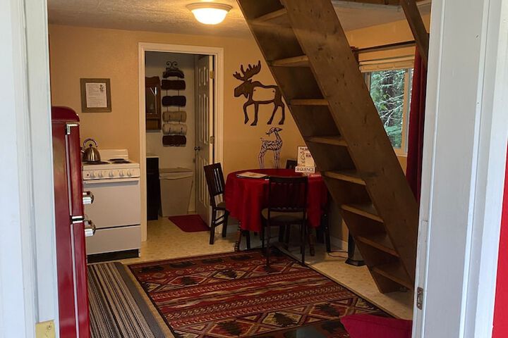 Nauti Otter Inn and Yurt Village