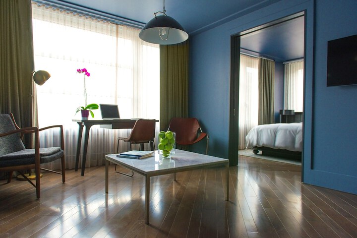 Room 8 of 40