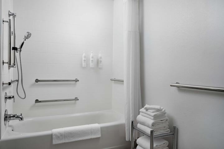 Room 45 of 62