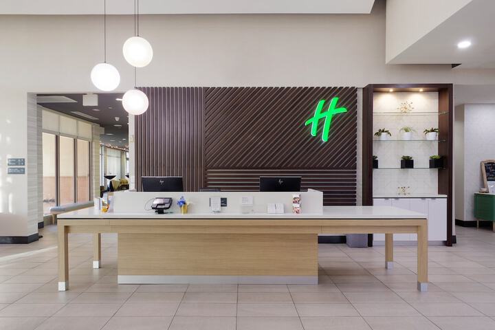Hotel 10 of 71