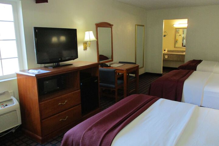Room 5 of 11