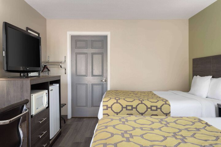 Room 21 of 27