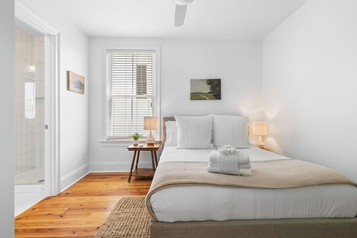 1 Block to Beach Newly Renovated 6bdr w / Rooftop Views Sand Dune by Avantstay