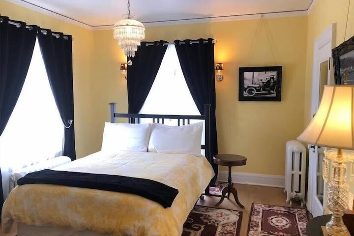 Room 4 of 26