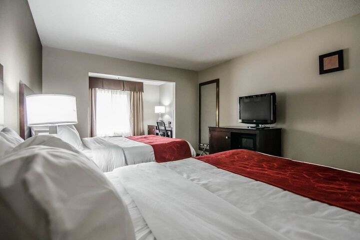 Quality Suites St. Joseph