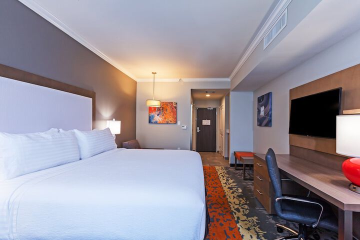 Holiday Inn Houston NE - Bush Airport Area by IHG