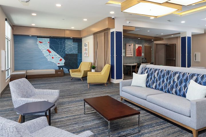 Hotel 6 of 37