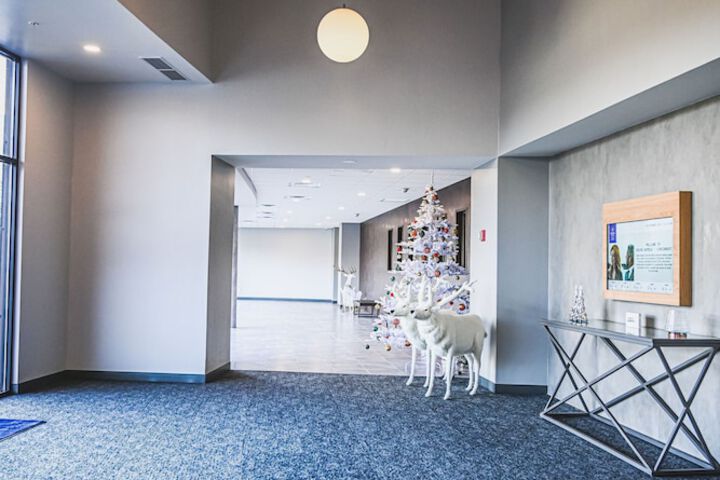 Delta Hotels by Marriott Cincinnati Sharonville