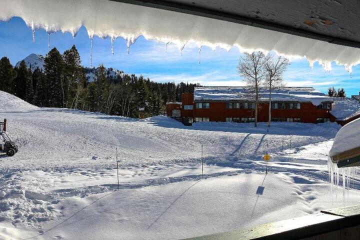 Teewinot Lodge by Grand Targhee Resort