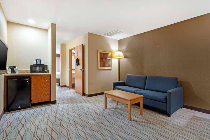 Best Western Locust Grove Inn & Suites