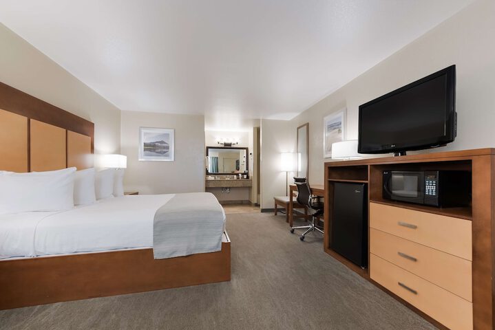 Room 13 of 26
